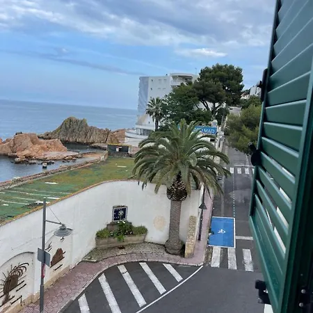 Aquamarine Sant Feliu En La Playa Con Patio Apartment